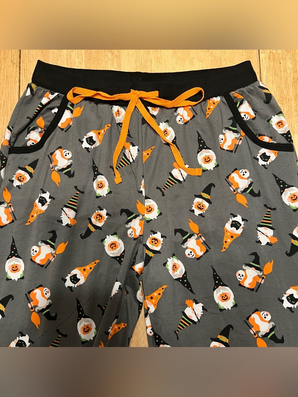 Pillow Talk Halloween Gnome Jogger-Style Pajama Pants ~ M